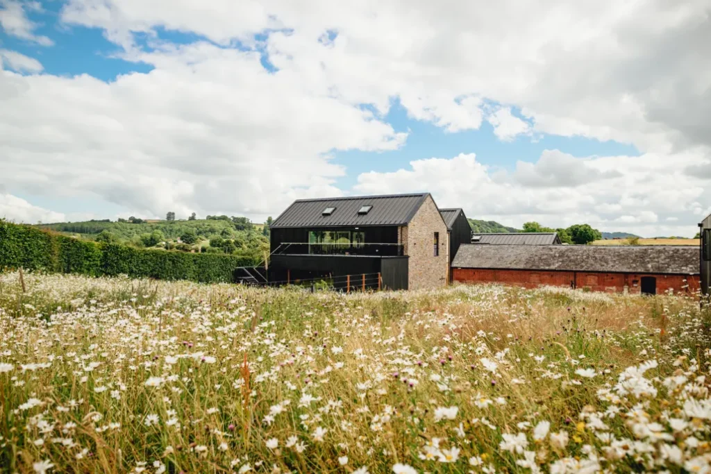 01-Crumplebury-CheBirchHayesPhotography-1030x687