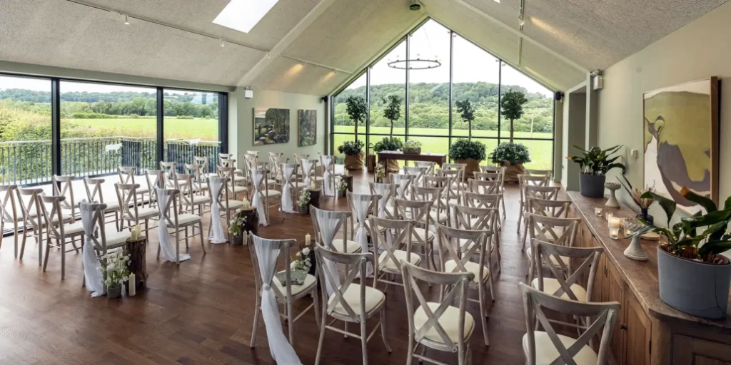 crumplebury-ceremony-outside-in-paul-willetts-photography-1-1030x515